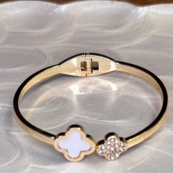 Atterri Gold Clover Cuff Bracelet | CZ & Mother-of-Pearl | NWT - Picture 4 of 5
